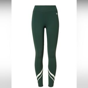 Tory Burch (Sport) • Weightless Chevron Legging